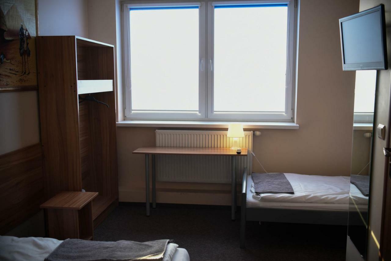 Kwatera prywatna Kolumny 217- Tanie Pracownicze, Parking Bezplatny *